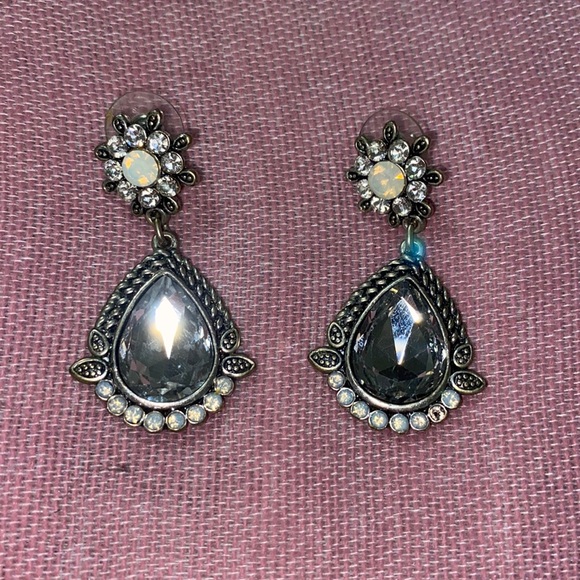 Yellow, Seafoam,and Dimonte Necklace/Earring Set - Picture 3 of 3